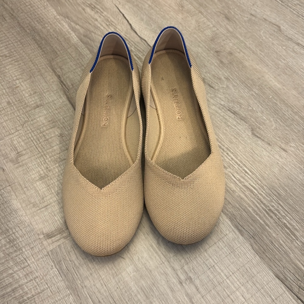Rothy’s round toe US 9.5 cream
